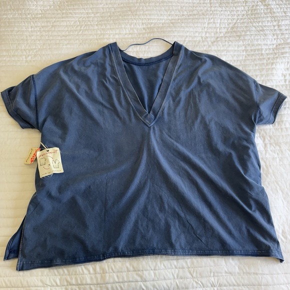 NWT Free People Movement Women's Blue Oversized Short Sleeve Sweater Size Small - Picture 1 of 10